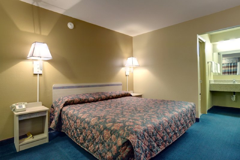Americas Best Value Inn - Enid, OK