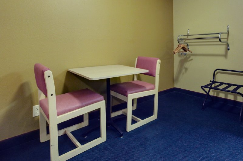 Americas Best Value Inn - Enid, OK