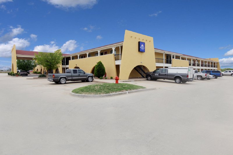 Americas Best Value Inn & Suites-Yukon/Oklahoma City - Yukon, OK