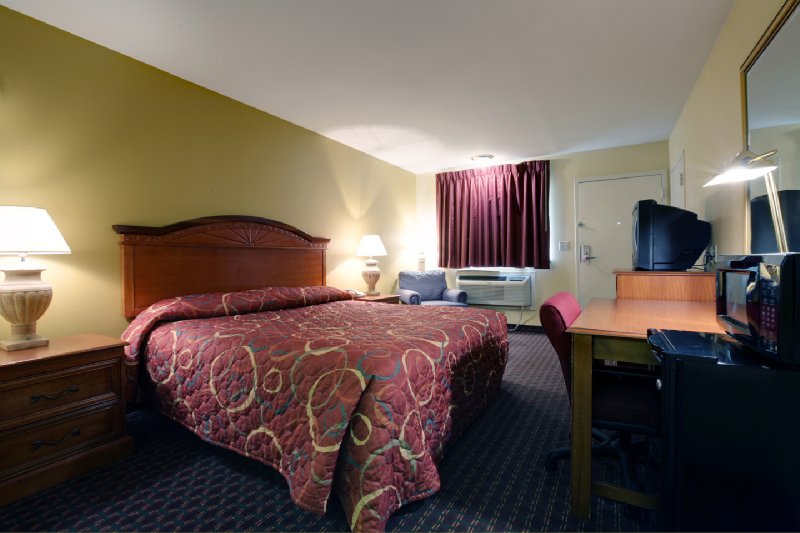 Americas Best Value Inn & Suites-Yukon/Oklahoma City - Yukon, OK