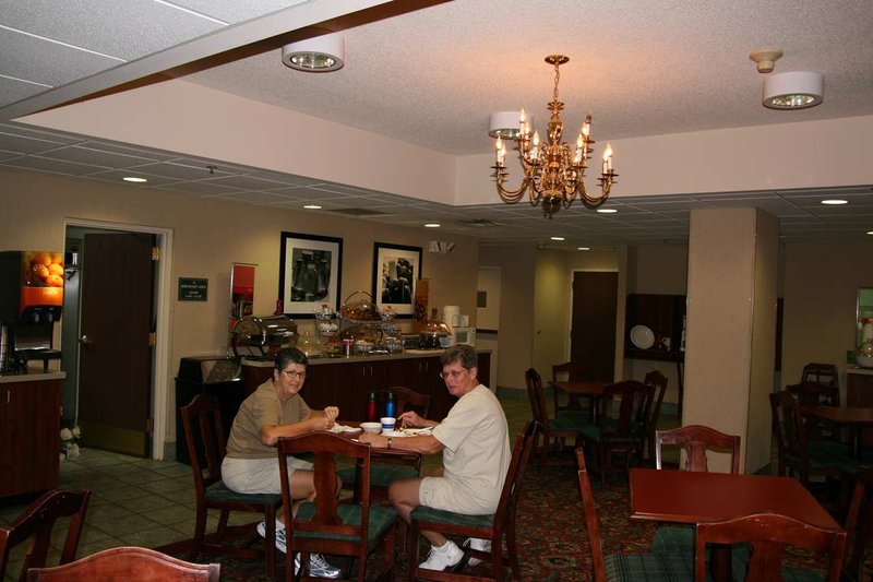 Hampton Inn Hillsville - Hillsville, VA