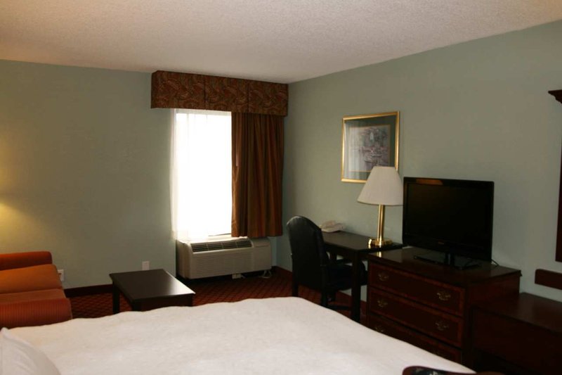 Hampton Inn Hillsville - Hillsville, VA