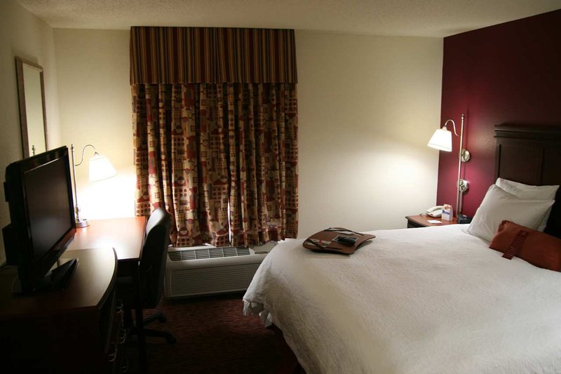 Hampton Inn & Suites Muncie - Muncie, IN