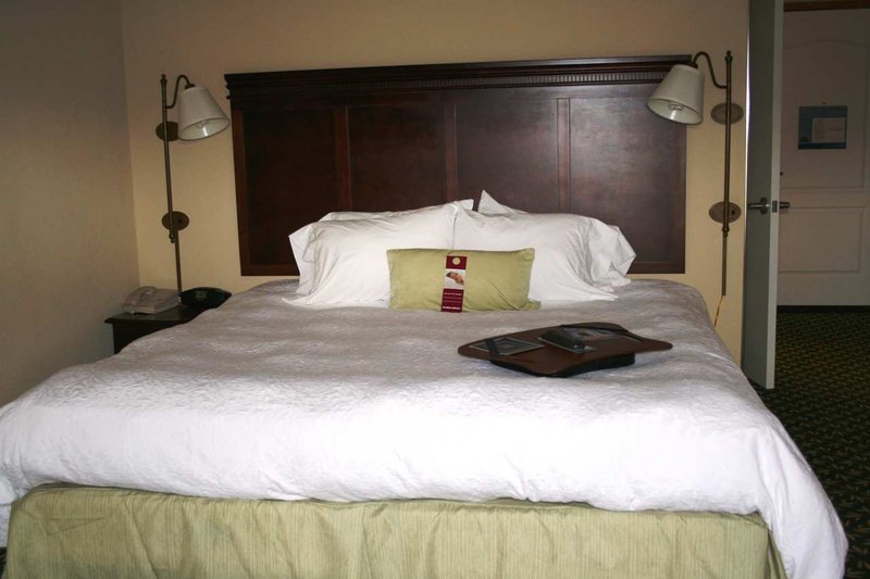 Hampton Inn & Suites Lamar - Mill Hall, PA