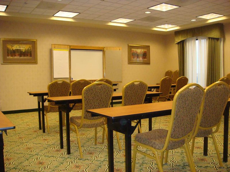 Hampton Inn & Suites Lamar - Mill Hall, PA