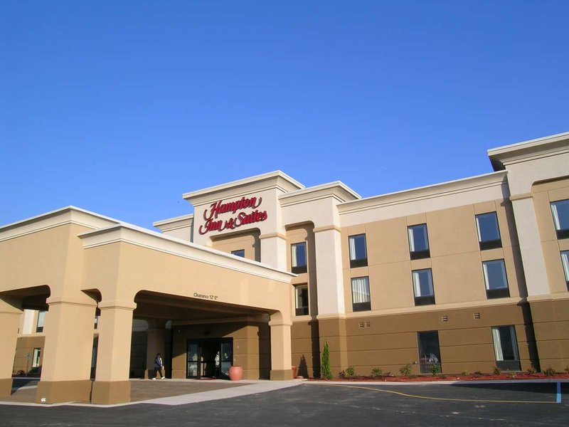 Hampton Inn & Suites Lamar - Mill Hall, PA