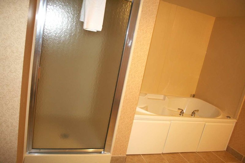 Hampton Inn & Suites Lamar - Mill Hall, PA