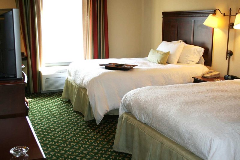 Hampton Inn & Suites Lamar - Mill Hall, PA