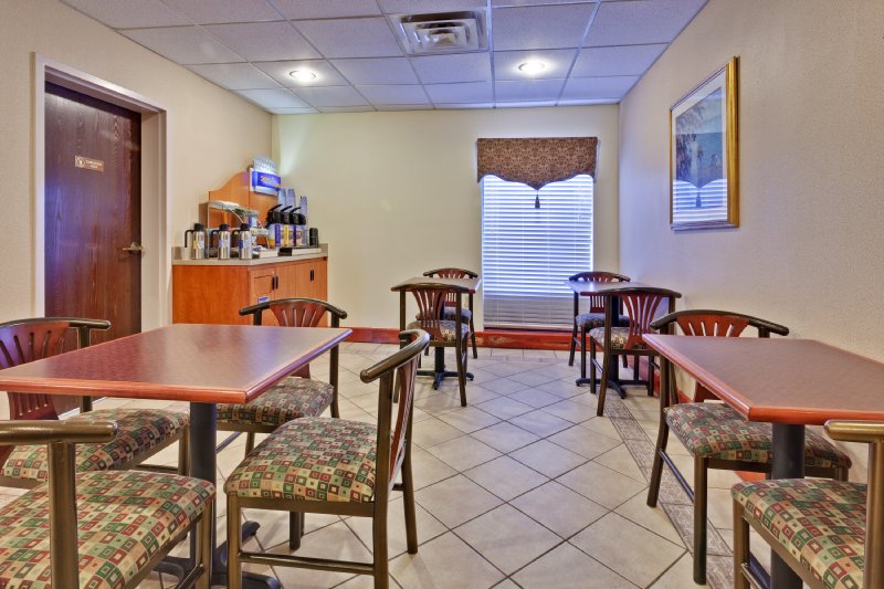 Comfort Inn - Clarksville, TN