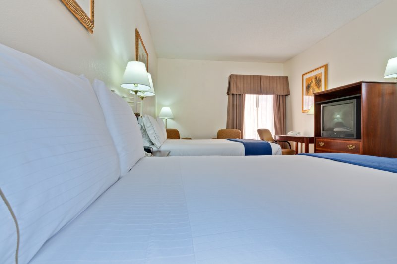 Comfort Inn - Clarksville, TN