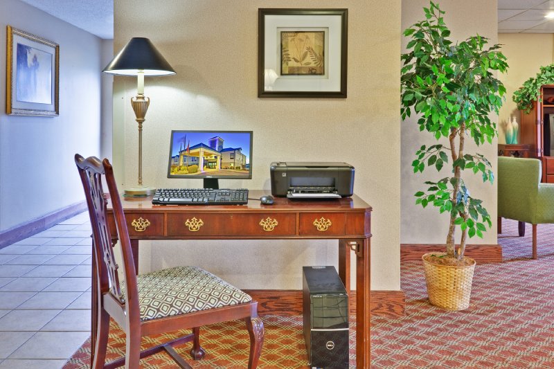 Comfort Inn - Clarksville, TN