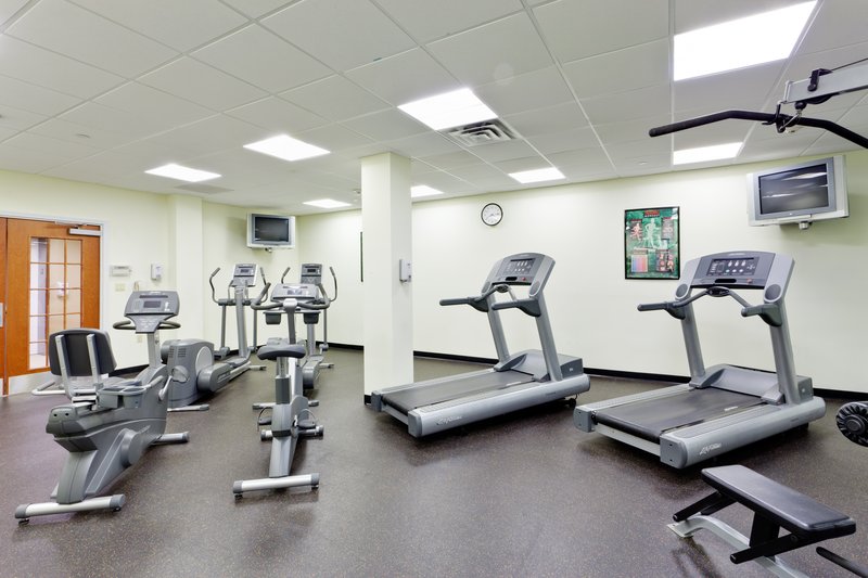 Holiday Inn Express Hotel & Suites East End - Riverhead, NY
