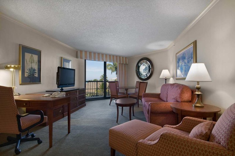 Hilton Marco Island Beach Resort And Spa - Marco Island, FL