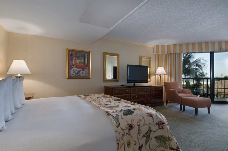 Hilton Marco Island Beach Resort And Spa - Marco Island, FL