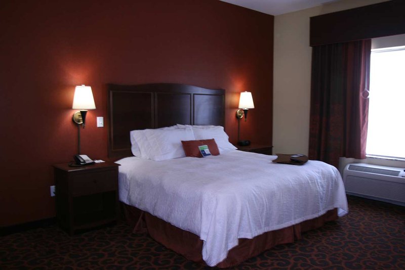 Hampton Inn Aberdeen, SD - Aberdeen, SD