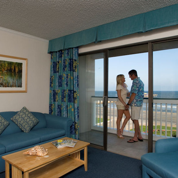 Casa Del Mar Beachfront Suites - Galveston, TX