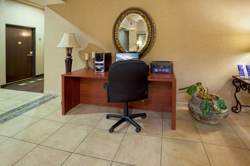 Holiday Inn Express - Marina, CA
