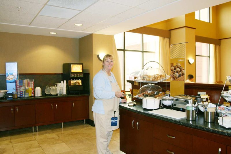 Hampton Inn & Suites Lino Lakes - Circle Pines, MN