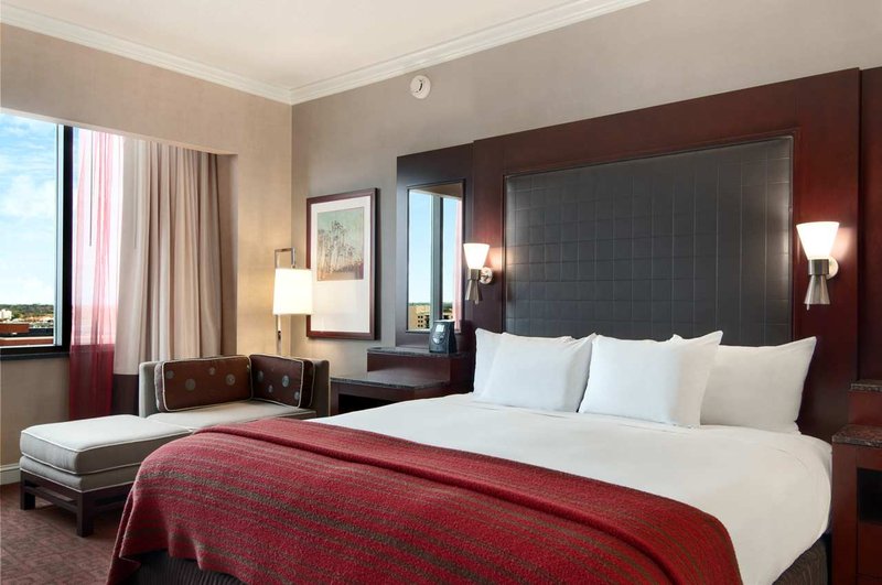 Hilton Minneapolis - Minneapolis, MN