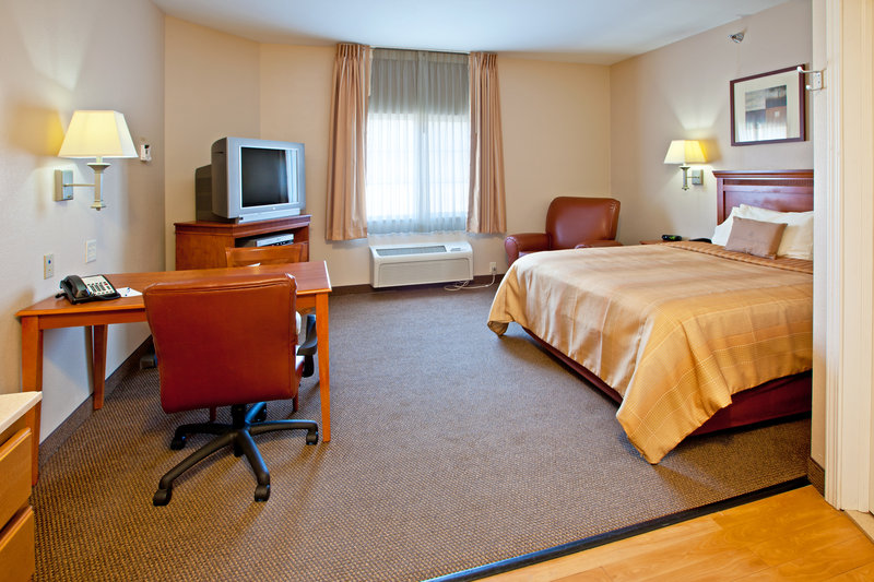 Candlewood Suites ELKHART - Elkhart, IN