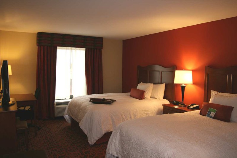 Hampton Inn Muscatine - Muscatine, IA