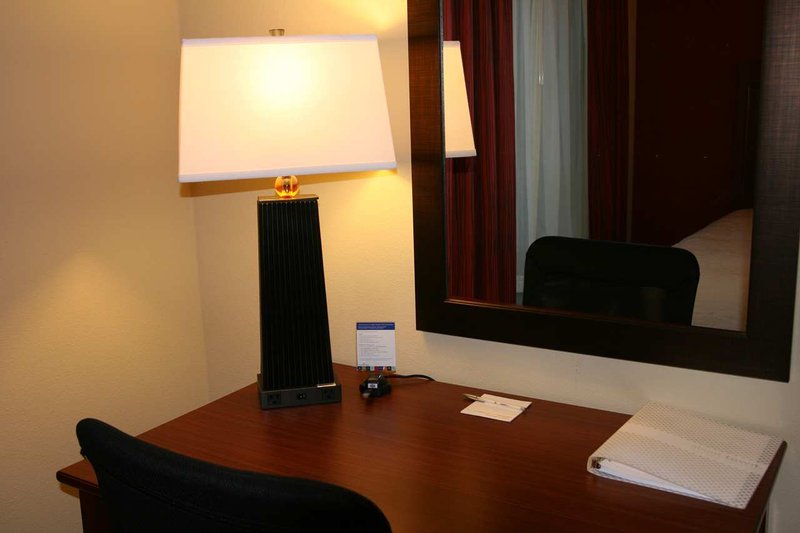 Hampton Inn Muscatine - Muscatine, IA
