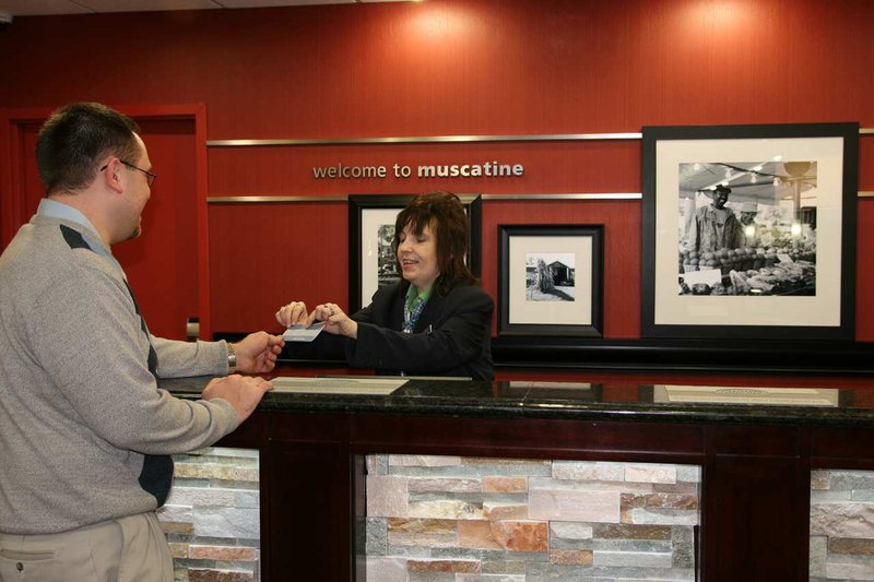 Hampton Inn Muscatine - Muscatine, IA