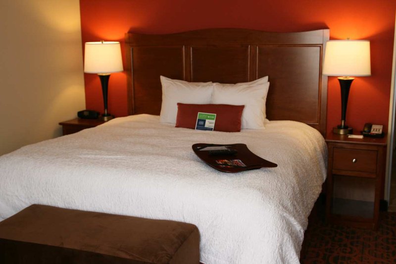 Hampton Inn Muscatine - Muscatine, IA