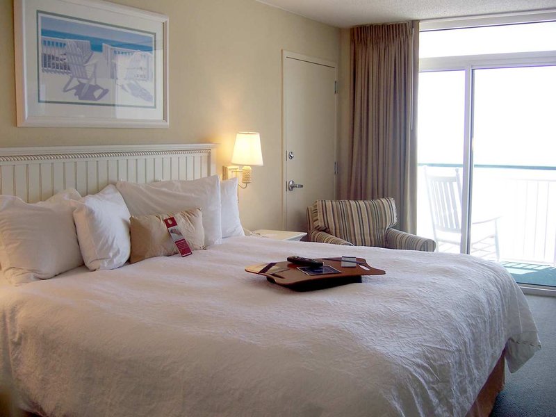 Hampton Inn & Suites Myrtle Beach Oceanfront Resort - Myrtle Beach, SC