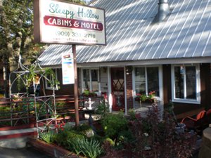 Sleepy Hollow Cabins and Motel - Crestline, CA