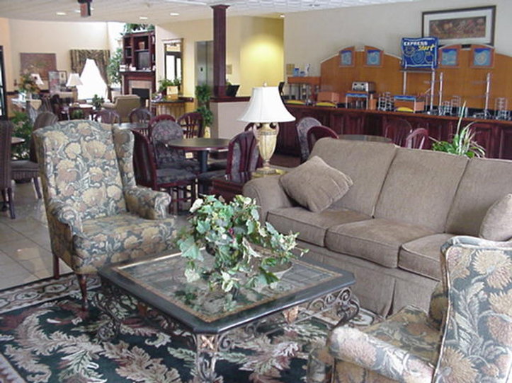 HOLIDAY INN EXPRESS-ASHEBORO - Asheboro, NC