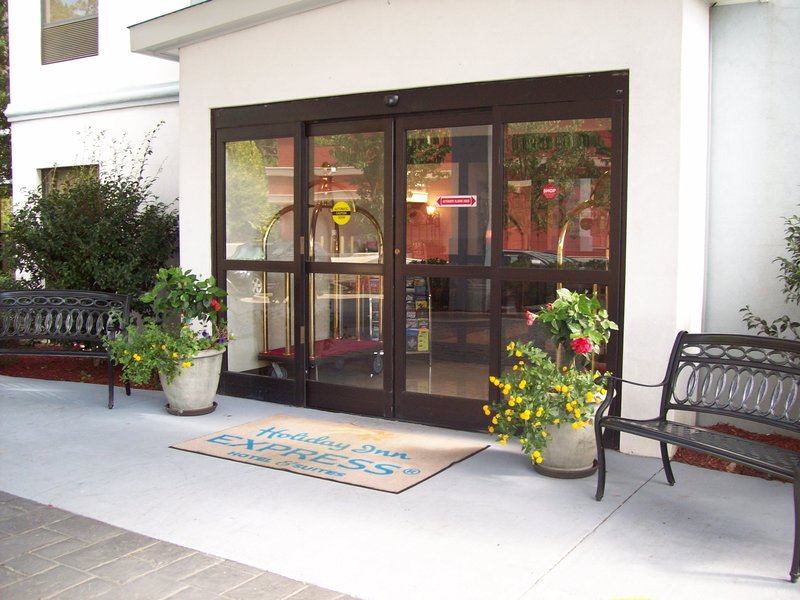 HOLIDAY INN EXPRESS-ASHEBORO - Asheboro, NC