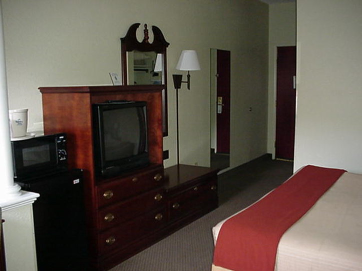 HOLIDAY INN EXPRESS-ASHEBORO - Asheboro, NC
