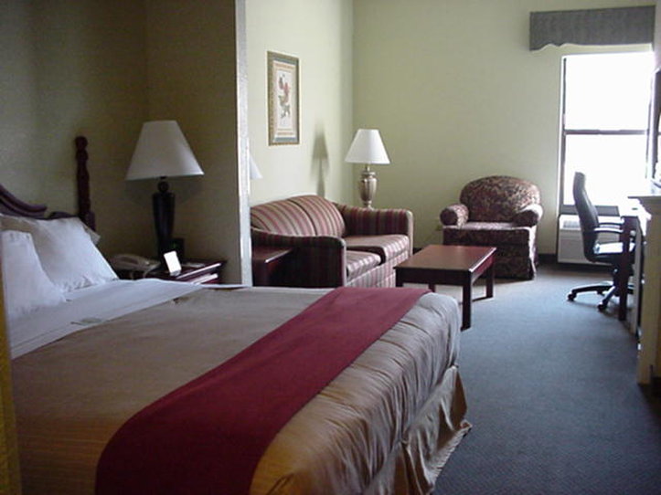 HOLIDAY INN EXPRESS-ASHEBORO - Asheboro, NC