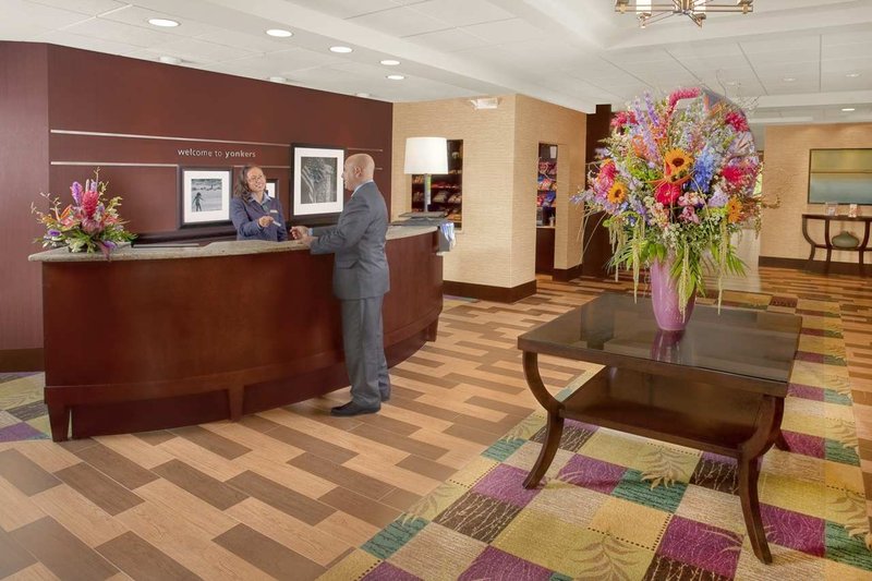 Hampton Inn & Suites Yonkers - Yonkers, NY