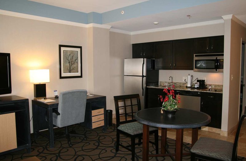 Hampton Inn & Suites Buffalo Downtown - Buffalo, NY