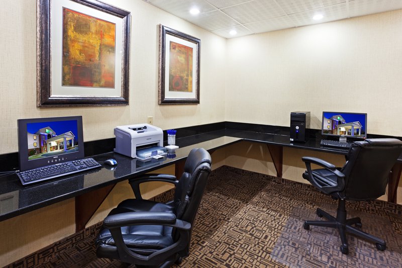 Holiday Inn Express & Suites REIDSVILLE - Reidsville, NC