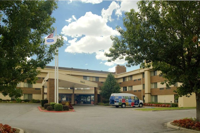Hampton Inn-Airport