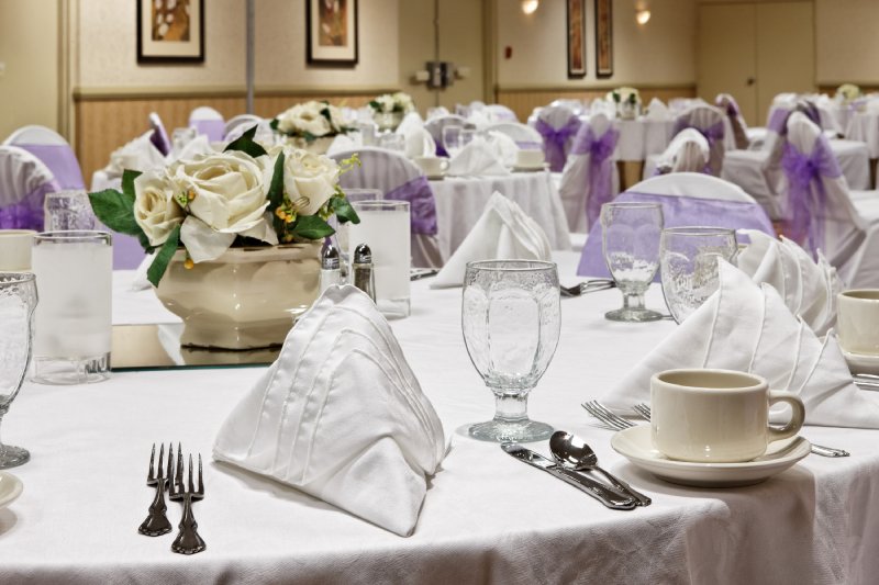 HOLIDAY INN-ISSAQUAH - Issaquah, WA