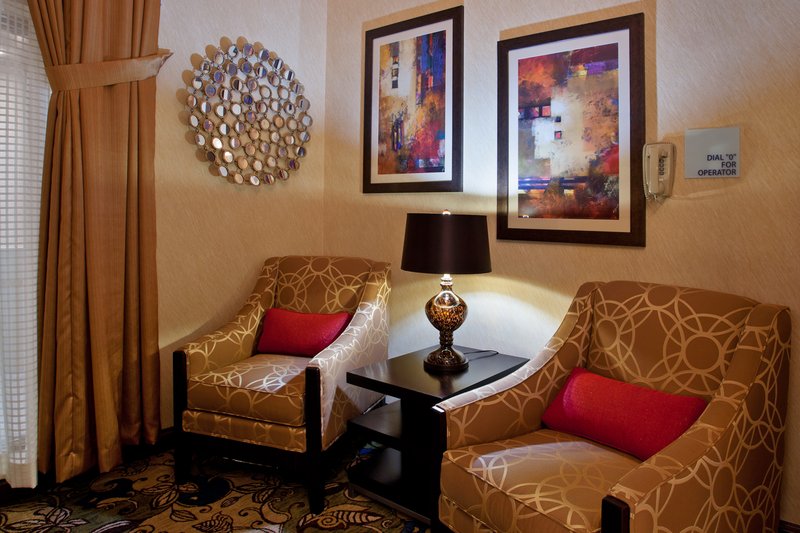 Holiday Inn Express MEADVILLE (I-79 EXIT 147A) - Springboro, PA