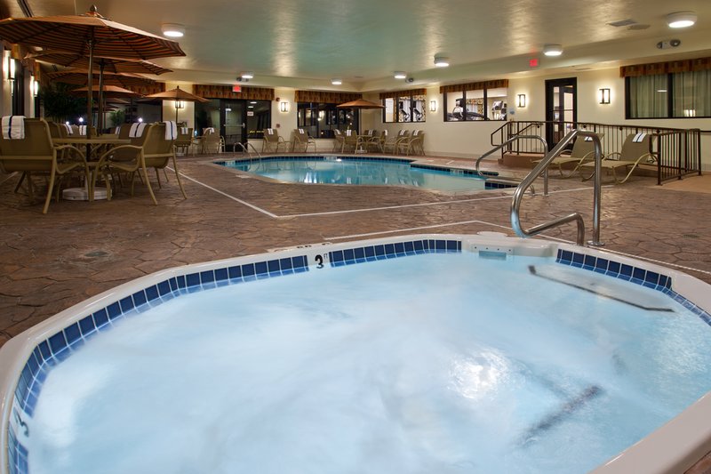 Holiday Inn Express MEADVILLE (I-79 EXIT 147A) - Springboro, PA