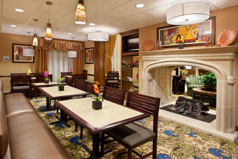 Holiday Inn Express MEADVILLE (I-79 EXIT 147A) - Springboro, PA