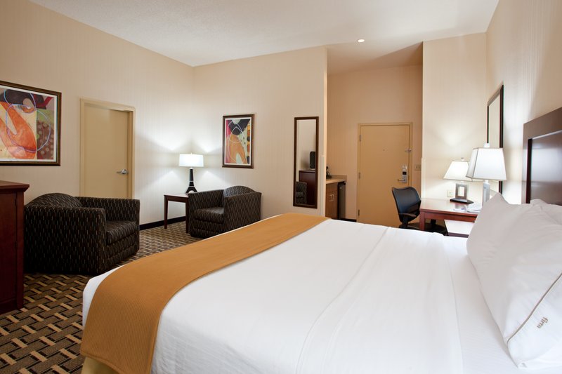 Holiday Inn Express MEADVILLE (I-79 EXIT 147A) - Springboro, PA