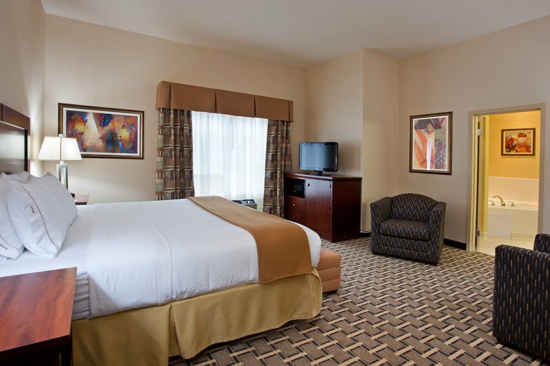 Holiday Inn Express MEADVILLE (I-79 EXIT 147A) - Springboro, PA