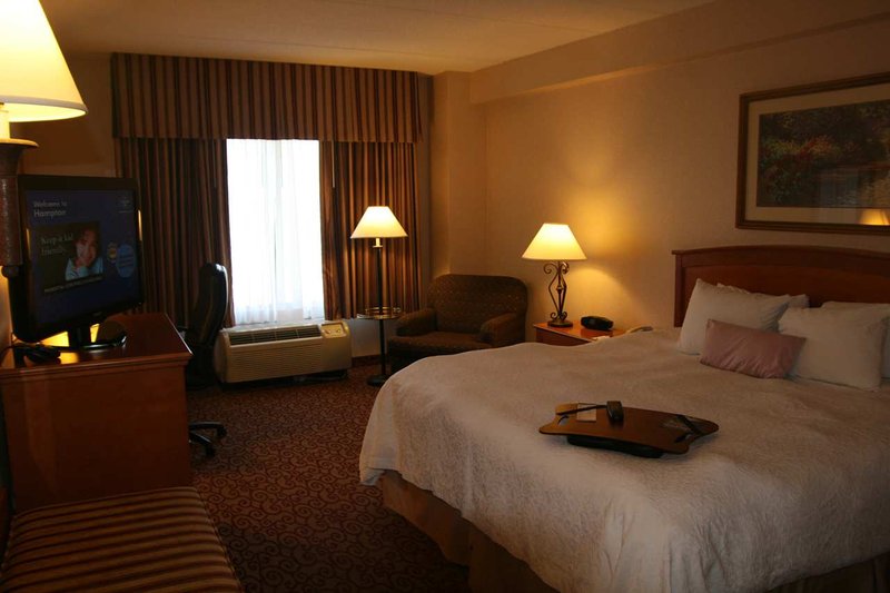 Hampton Inn-Council Bluffs - Council Bluffs, IA
