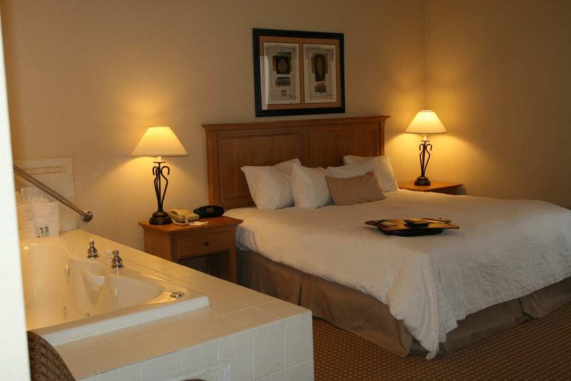 Hampton Inn-Cortland - Cortland, NY