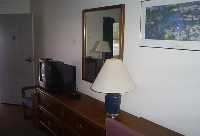 Gravity Inn Motel - Waymart, PA