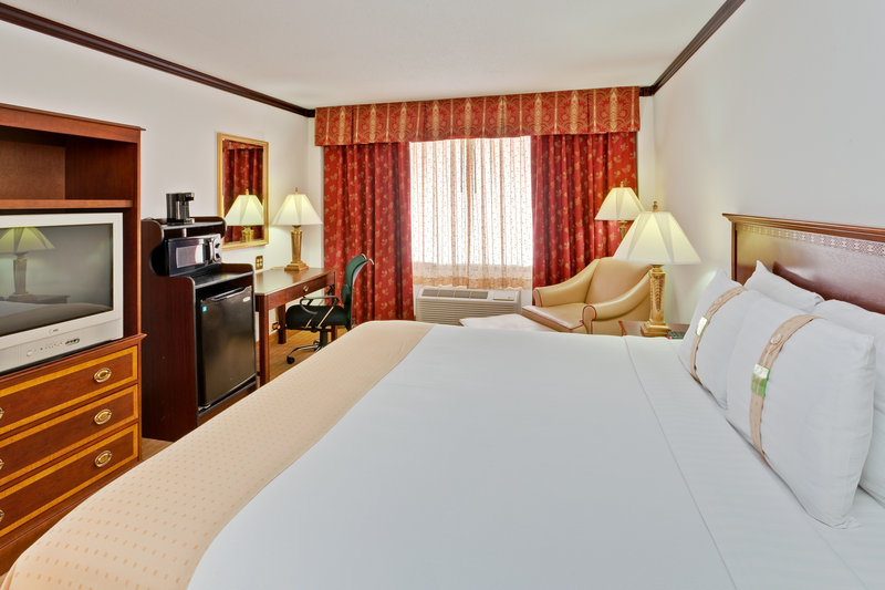 Holiday Inn CHICAGO OAKBROOK - Villa Park, IL