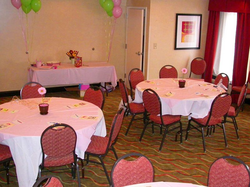 Hampton Inn - Lenoir City, TN