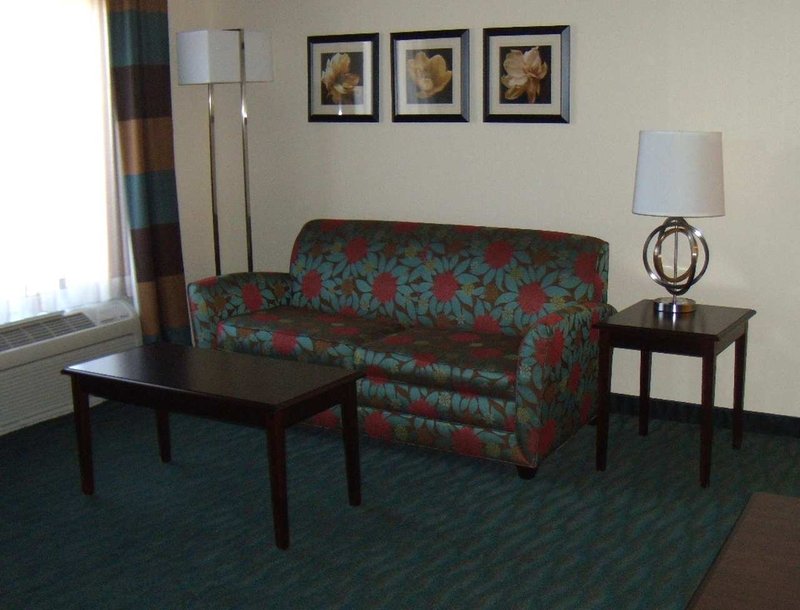 Hampton Inn & Suites Smithfield - Smithfield, VA